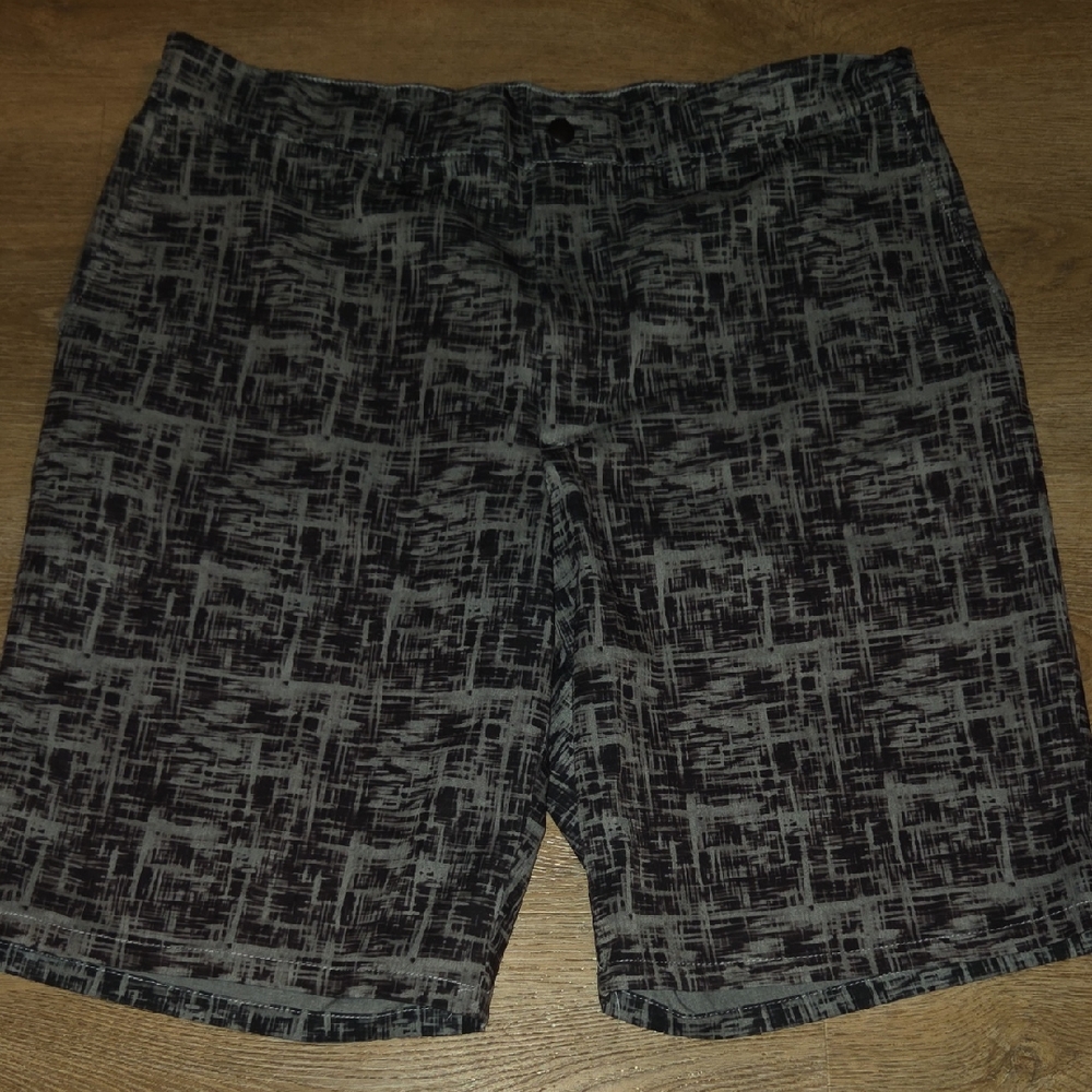 Haggar Men's Patterned Gray Casual Shorts